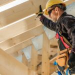 Featured image of contractor website top features blog.